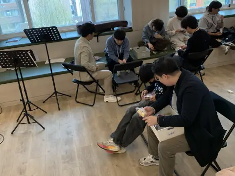 2026년 4월 5일(주일) 청소년부 예배 및 활동 사진 이미지 8