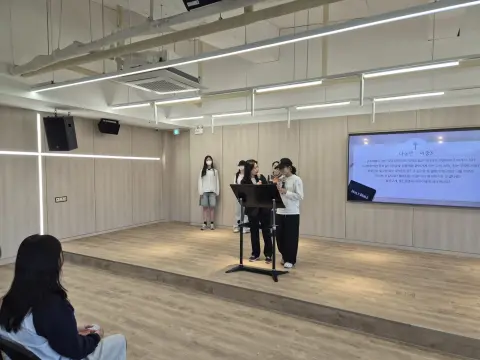 2026년 5월 10일(주일) 청소년부 예배 및 활동 사진 이미지 3