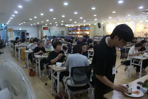 경상도 TT(양산베들레헴 교회) 1일차 사진[도착후 준비과정,집회준비,식사] 이미지 47