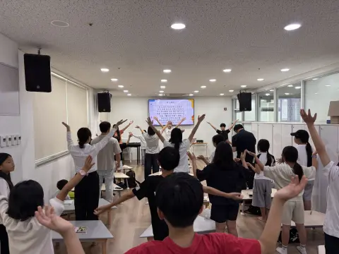 26.09.13 주일예배 이미지 6