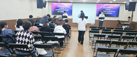 10월 18일 영화예배 이미지 5