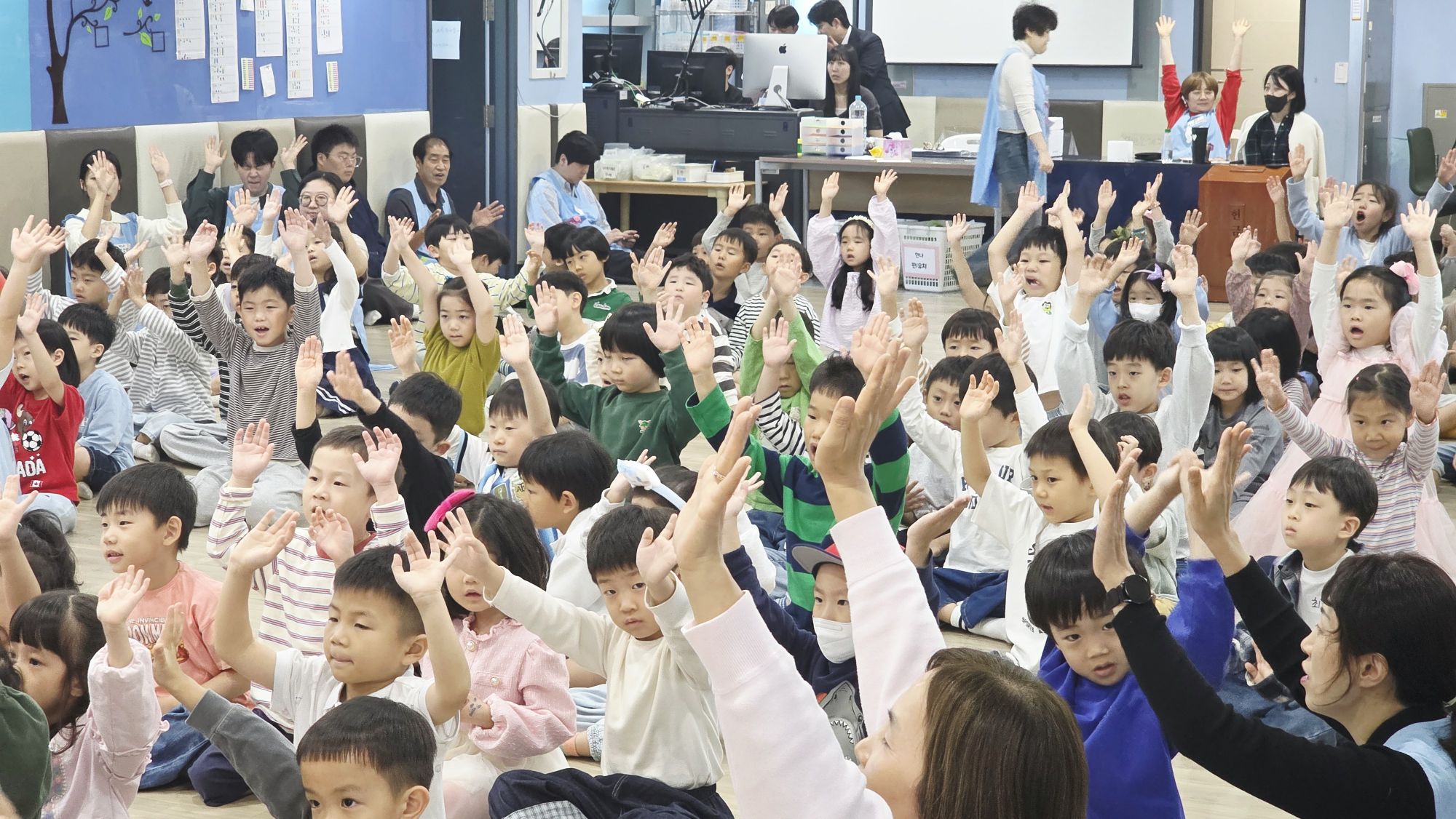 10월 11일 주일예배  원본 이미지 31