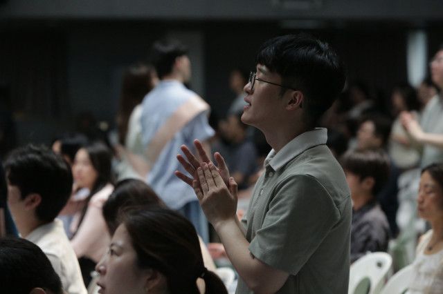 2026-06-28 휘문 청년국 예배스케치  원본 이미지 1